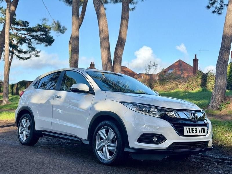 White Used 2018 Honda HR-V SE SUV | £13,495 (Good price) - Image 1/4
