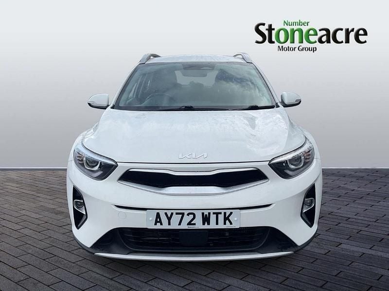Used Kia Stonic 99 HP (72 kW) 2022 White SUV