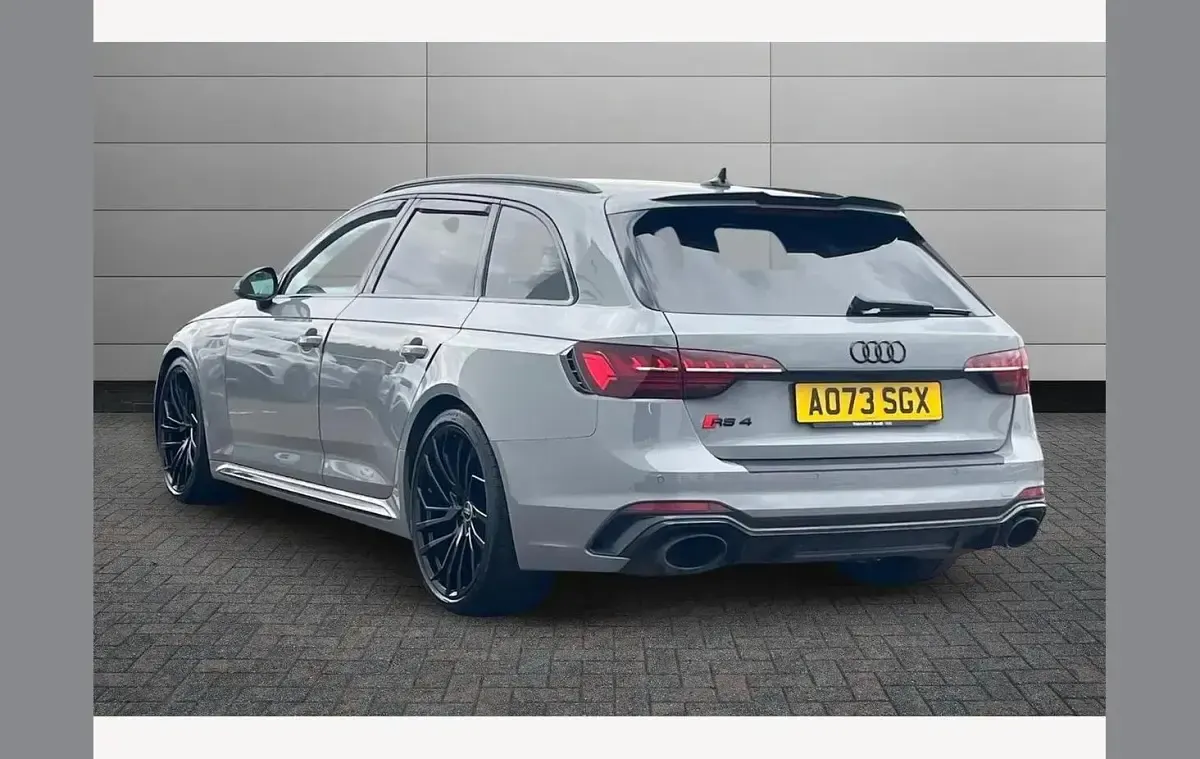 Used Audi RS4 Design 444 HP (326 kW) 2023 Grey Estate