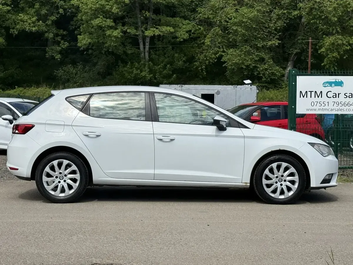 Used Seat Leon SE 150 HP (110 kW) 2013 White Hatchback