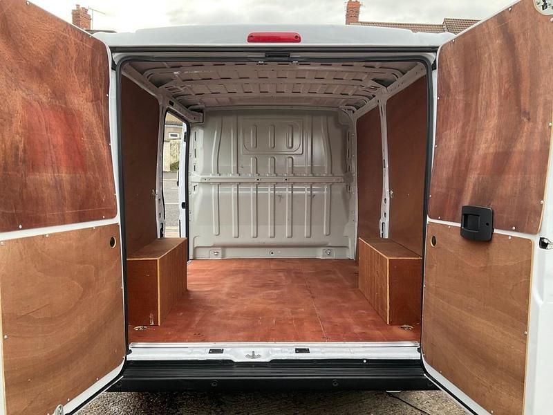 Used Citroën Relay 120 HP (88 kW) 2021 White Van