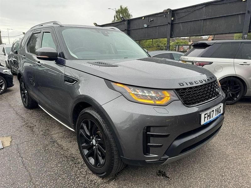 Grey Used 2017 Land Rover Discovery 5 SE SUV | £17,799 (Super price) - Image 1/4