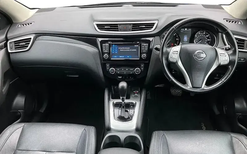 Used Nissan Qashqai Tekna 131 HP (96 kW) 2017 Bronze SUV