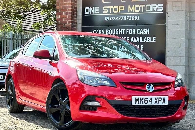 Red Used 2014 Vauxhall Astra Edition Hatchback | £2,695 (Good price) - Image 1/1