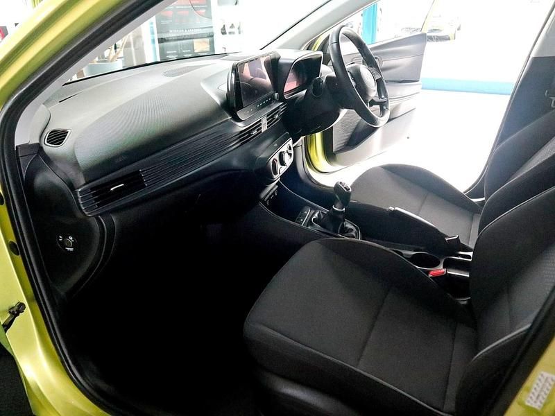 New Hyundai i20 Advanced 100 HP (73 kW) 2025 Green Hatchback