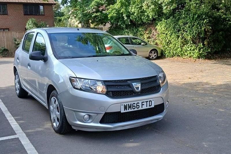 Used Dacia Sandero Ambiance 90 HP (66 kW) 2016 Silver Hatchback