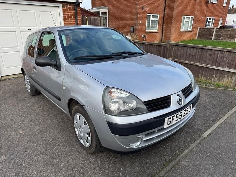 Used Renault Clio II Campus 2005 Silver Hatchback