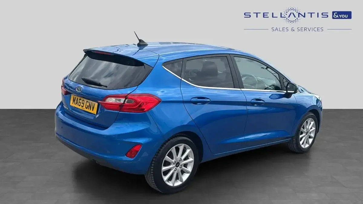 Used Ford Fiesta Titanium 99 HP (72 kW) 2019 Blue Hatchback