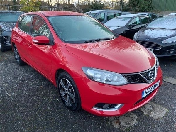 Red Used 2015 Nissan Pulsar S Hatchback | £6,290 (Fair price) - Image 1/1
