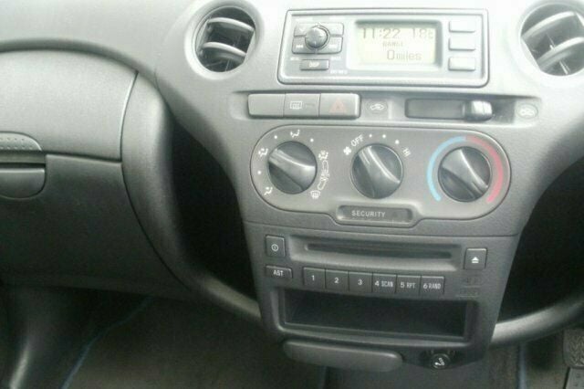 Usado Toyota Yaris 85 HP (62 kW) 2004 Citadino