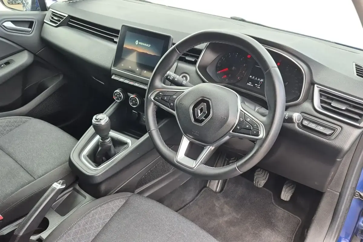 Używany Renault Clio V Iconic 100 KM (73 kW) 2021 Niebieski Hatchback