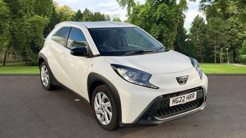 White Used 2022 Toyota Aygo PURE Hatchback | £10,897 (Good price) - Image 1/4