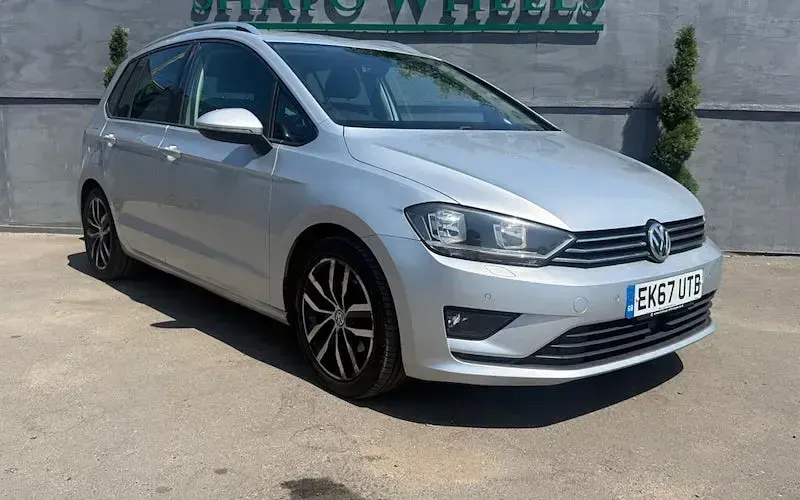 Used VW Golf VII SE 125 HP (91 kW) 2017 Hatchback