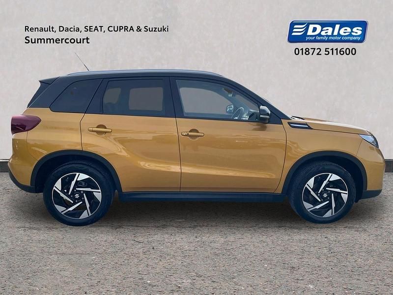 Used Suzuki Vitara 2025 Two tone metallic  solar yellow pearl/cosmic blac SUV