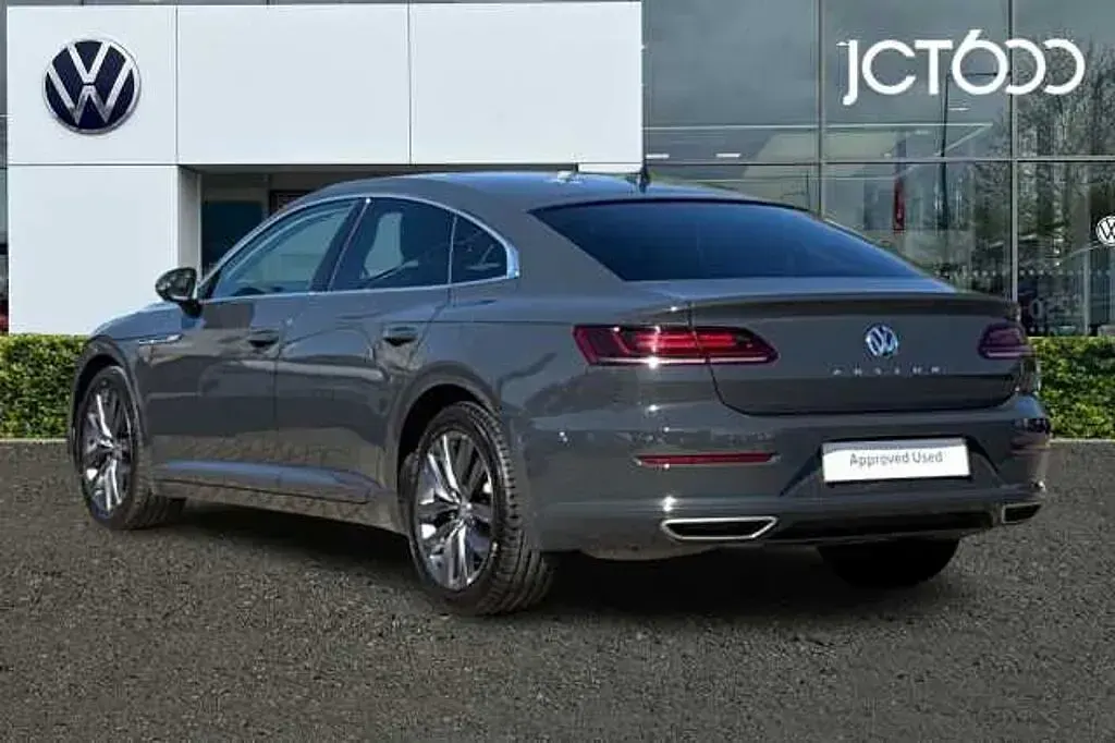 Usado VW Arteon SE 190 HP (139 kW) 2019 Cinzento Citadino