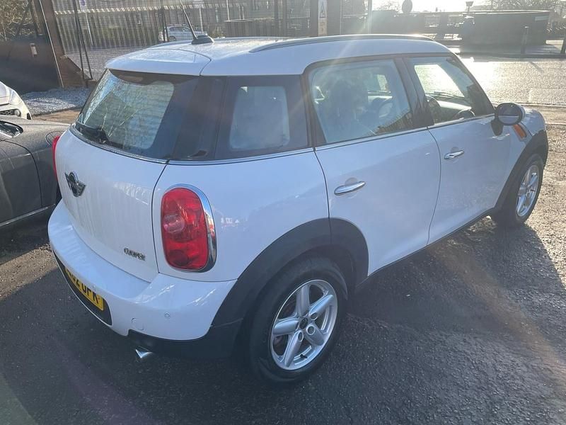 Used Mini Cooper Countryman 122 HP (89 kW) 2012 White SUV
