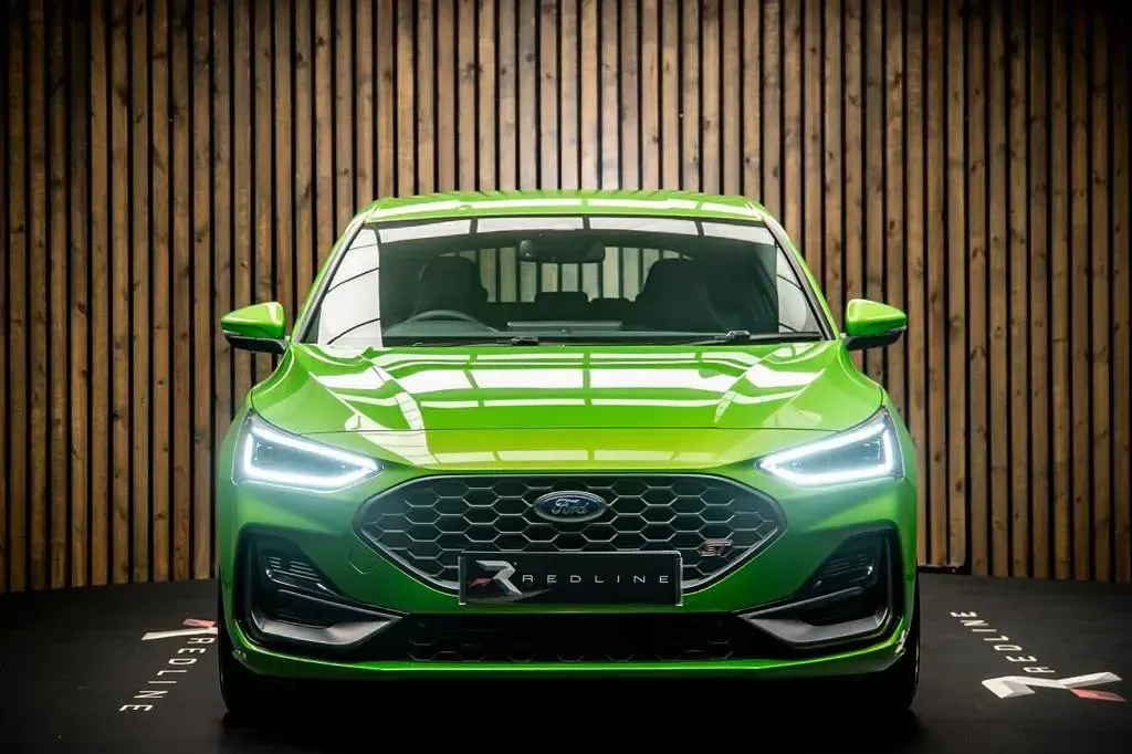 Used Ford Focus Performance Edition 280 HP (205 kW) 2024 Green Hatchback