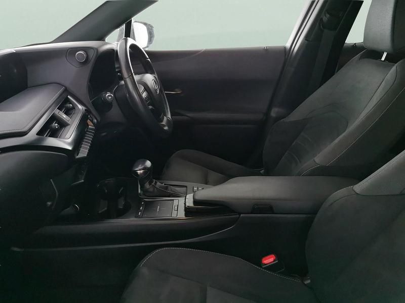 Used Lexus UX 184 HP (135 kW) 2021 Grey SUV