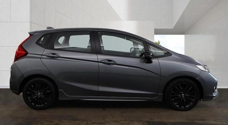 Used Honda Jazz Sport 130 HP (95 kW) 2018 Grey Hatchback