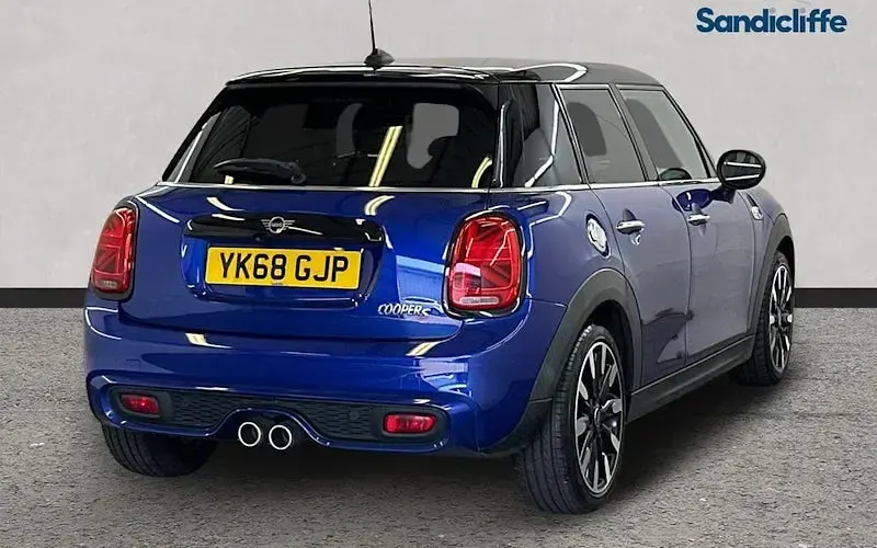 Used Mini Cooper S Exclusive 192 HP (141 kW) 2019 Blue Hatchback