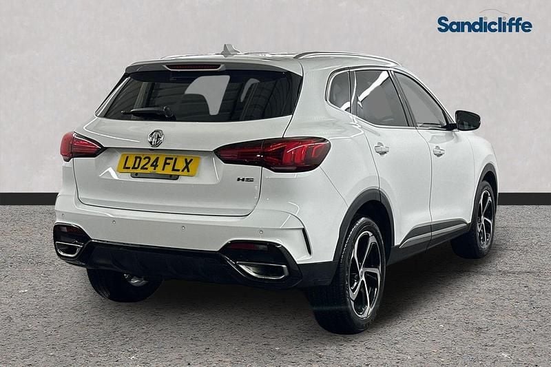 Used MG HS Trophy 162 HP (119 kW) 2023 Solid  white pearl SUV