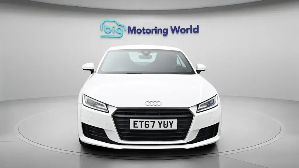 Begagnad Audi TT Comfort 230 HK (169 kW) 2017 Vit Sportkupé