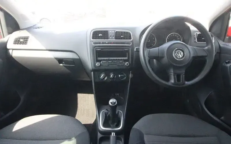 Used VW Polo Match 60 HP (44 kW) 2012 Red Hatchback