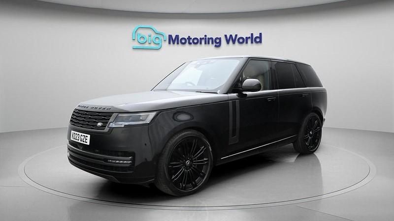 Used Land Rover Range Rover HSE 400 HP (294 kW) 2023 Black SUV