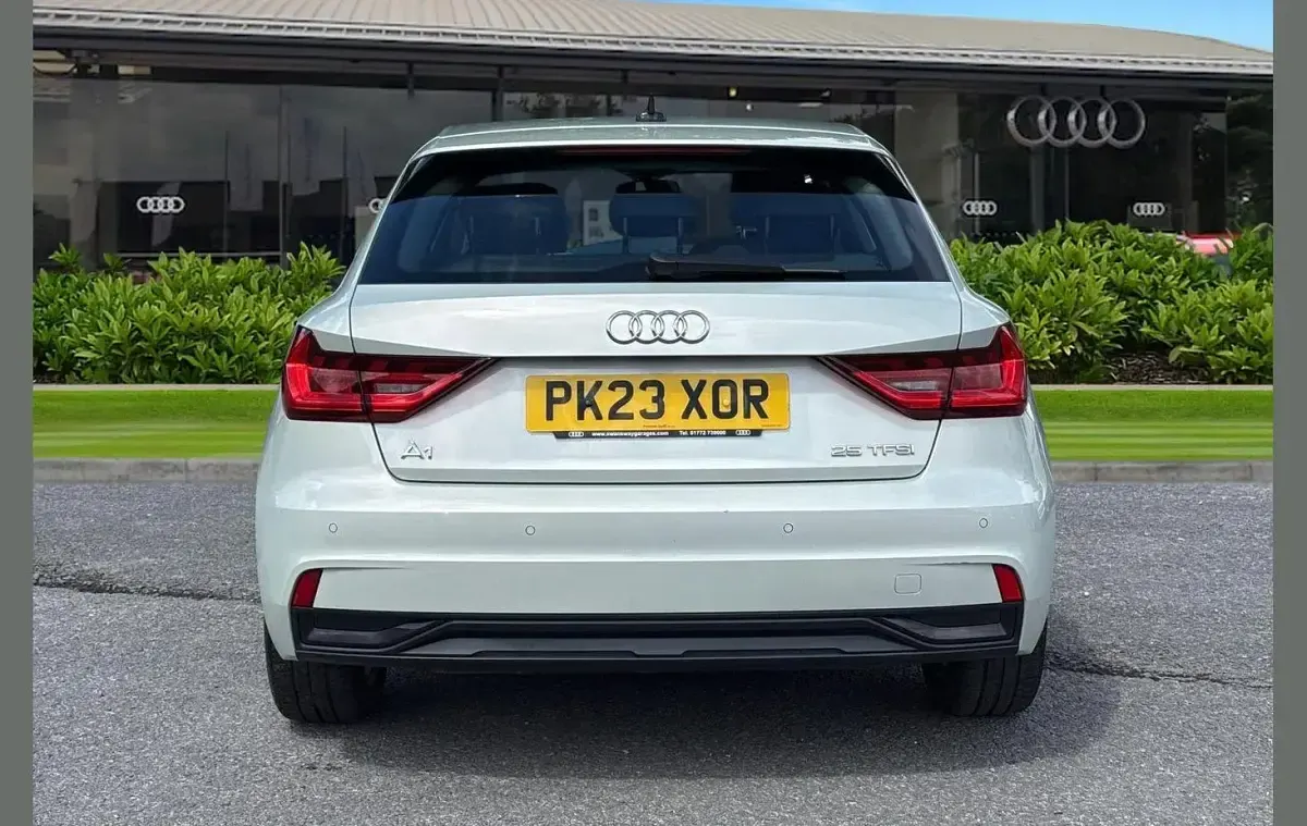 Used Audi A1 Sport 94 HP (69 kW) 2023 Silver SUV