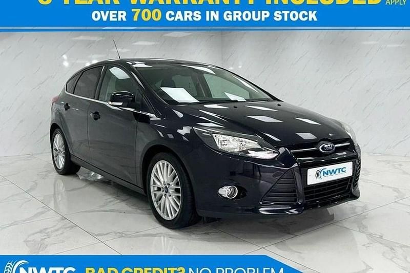 Used Ford Focus Zetec 100 HP (73 kW) 2014 Black Hatchback