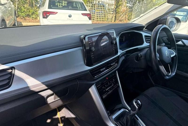 Used VW T-Roc Life 110 HP (80 kW) 2022 Black SUV