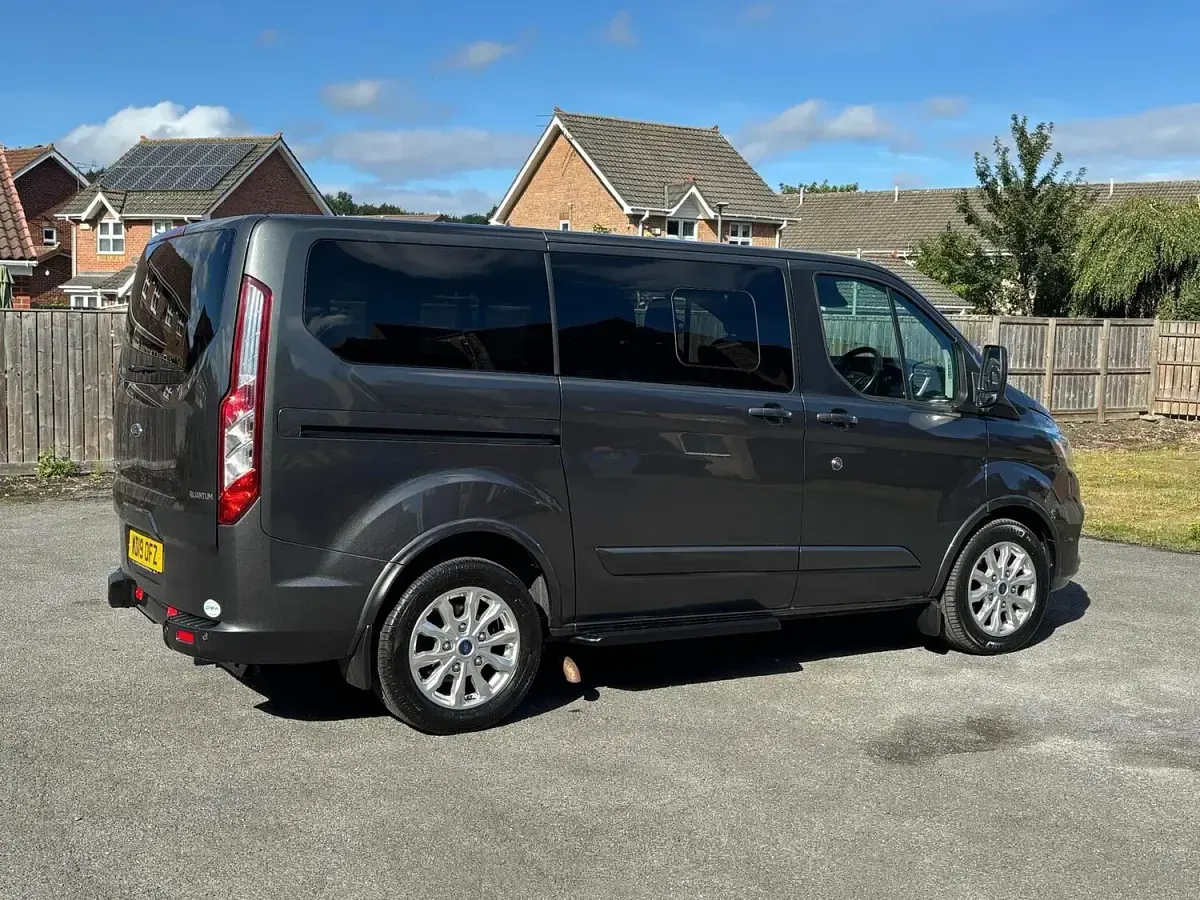 Used Ford Tourneo Custom Titanium 130 HP (95 kW) 2019 Grey Van