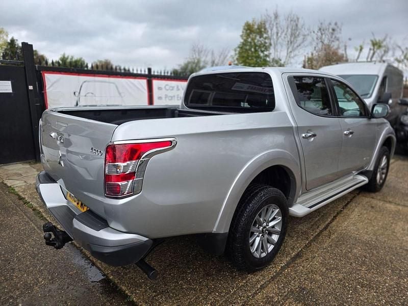 Used Mitsubishi L200 Warrior 181 HP (133 kW) 2019 Silver Pickup