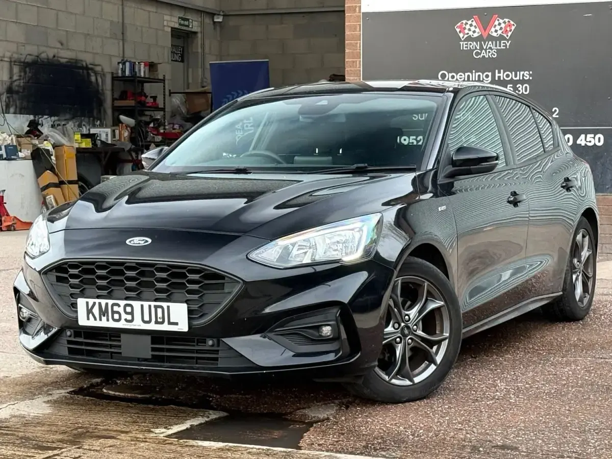 Usado Ford Focus ST-Line 125 HP (91 kW) 2019 Preto Citadino
