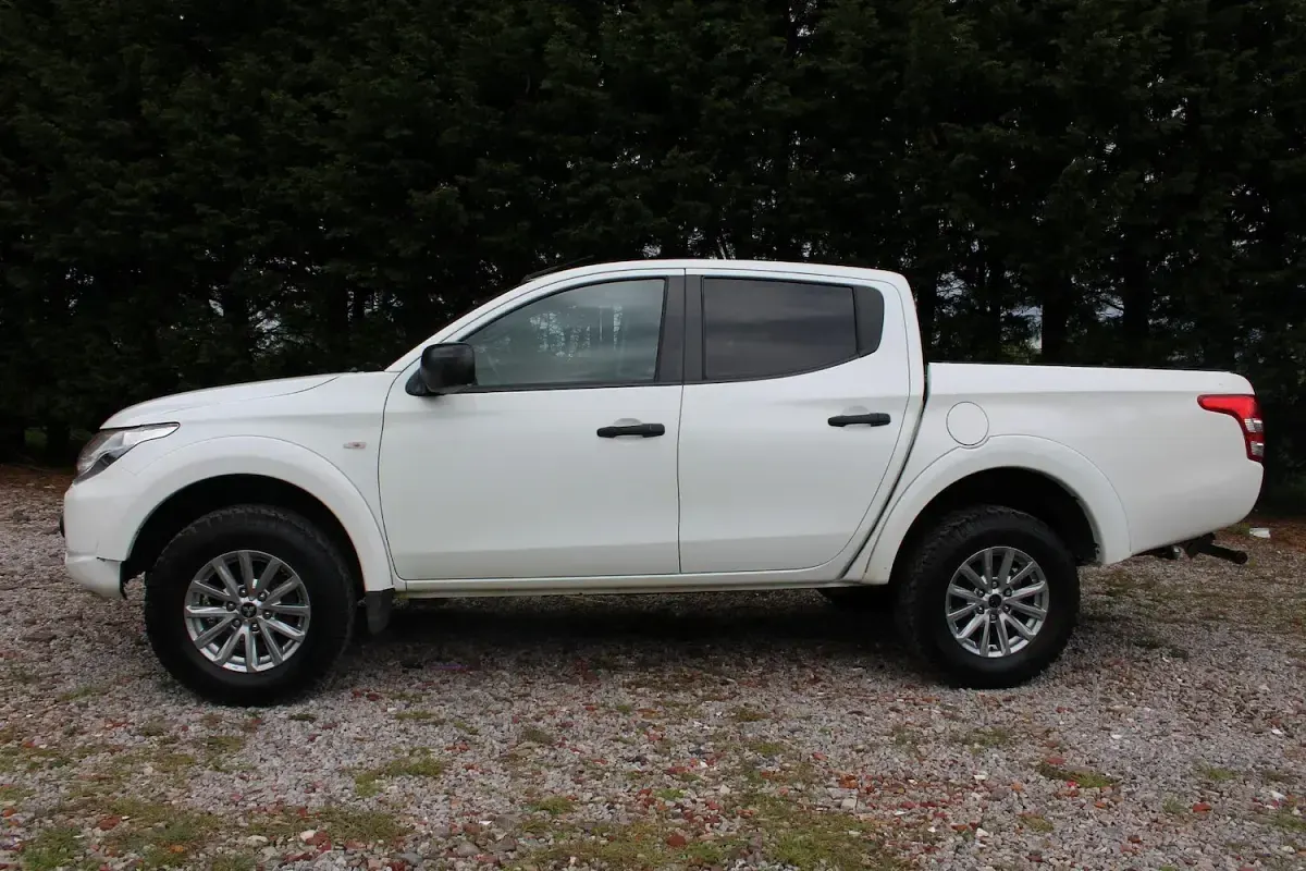 Used Mitsubishi L200 2018 White Pickup