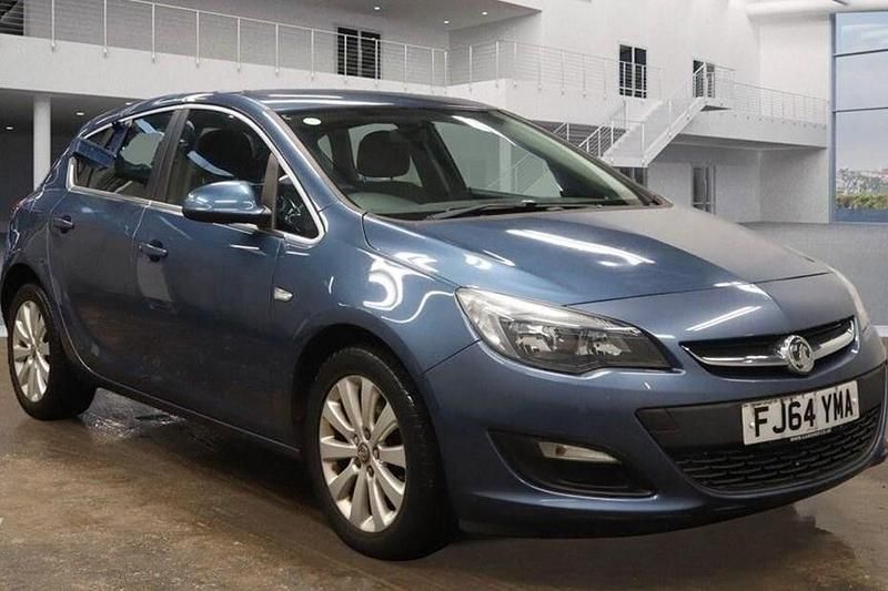 Blue Used 2015 Vauxhall Astra Hatchback | £3,190 (Super price) - Image 1/1