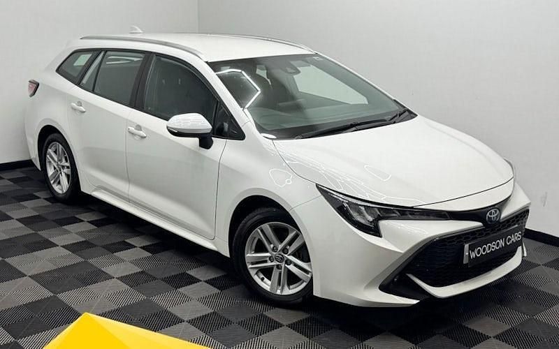 Usado Toyota Corolla 122 HP (89 kW) 2022 Branco Carrinha