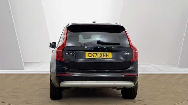 Used Volvo XC90 Momentum 232 HP (170 kW) 2022 SUV