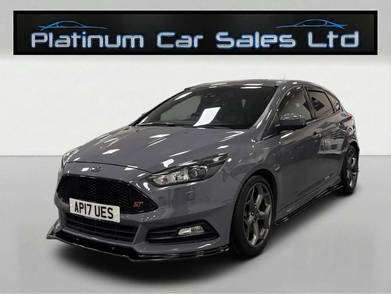 Used Ford Focus ST 185 HP (136 kW) 2017 Grey Hatchback