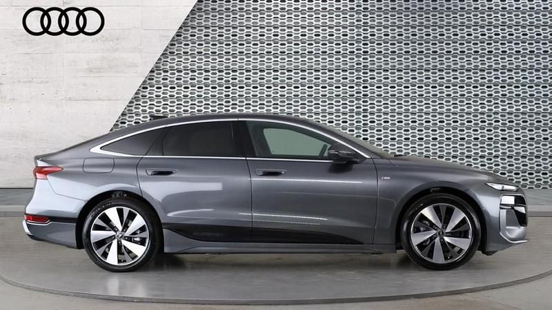 New Audi e-tron Sportback S-Line 210 kW (286 HP) 2026 Grey SUV