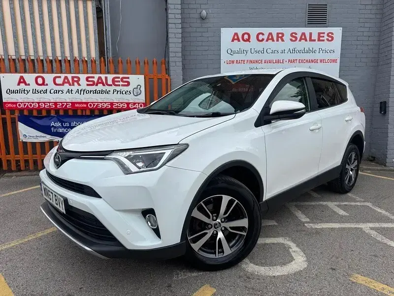 Used Toyota RAV4 Business Edition 143 HP (105 kW) 2017 White SUV