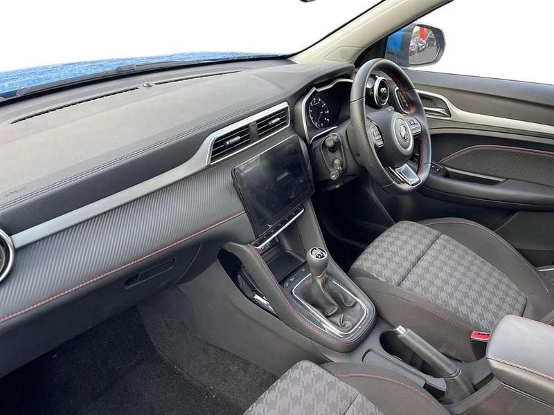 Used MG ZS Excite 105 HP (77 kW) 2023 Blue SUV