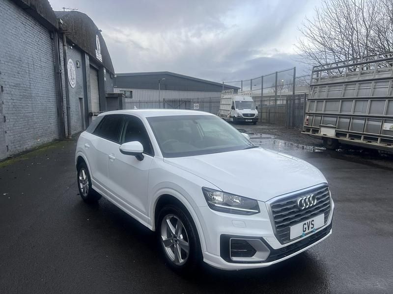 Used Audi Q2 Sport 115 HP (84 kW) 2017 White SUV
