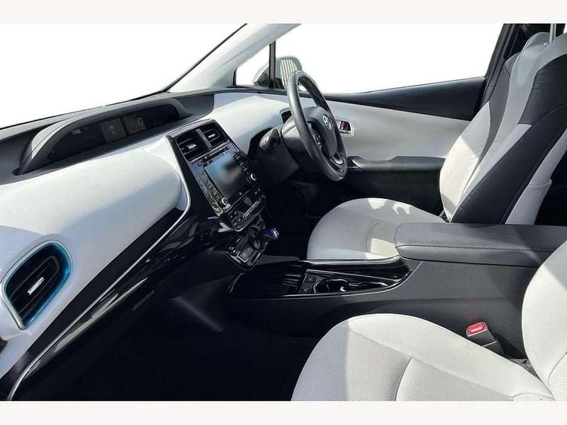 Used Toyota Prius 122 HP (89 kW) 2019 Grey Hatchback