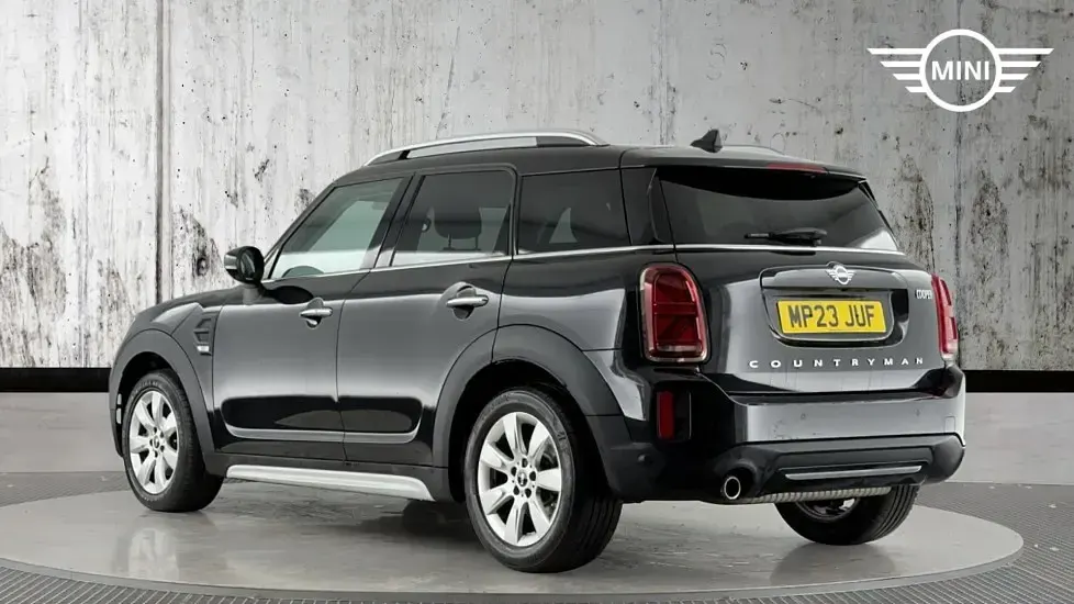 Usado Mini Cooper Countryman Classic 134 HP (98 kW) 2023 Preto SUV