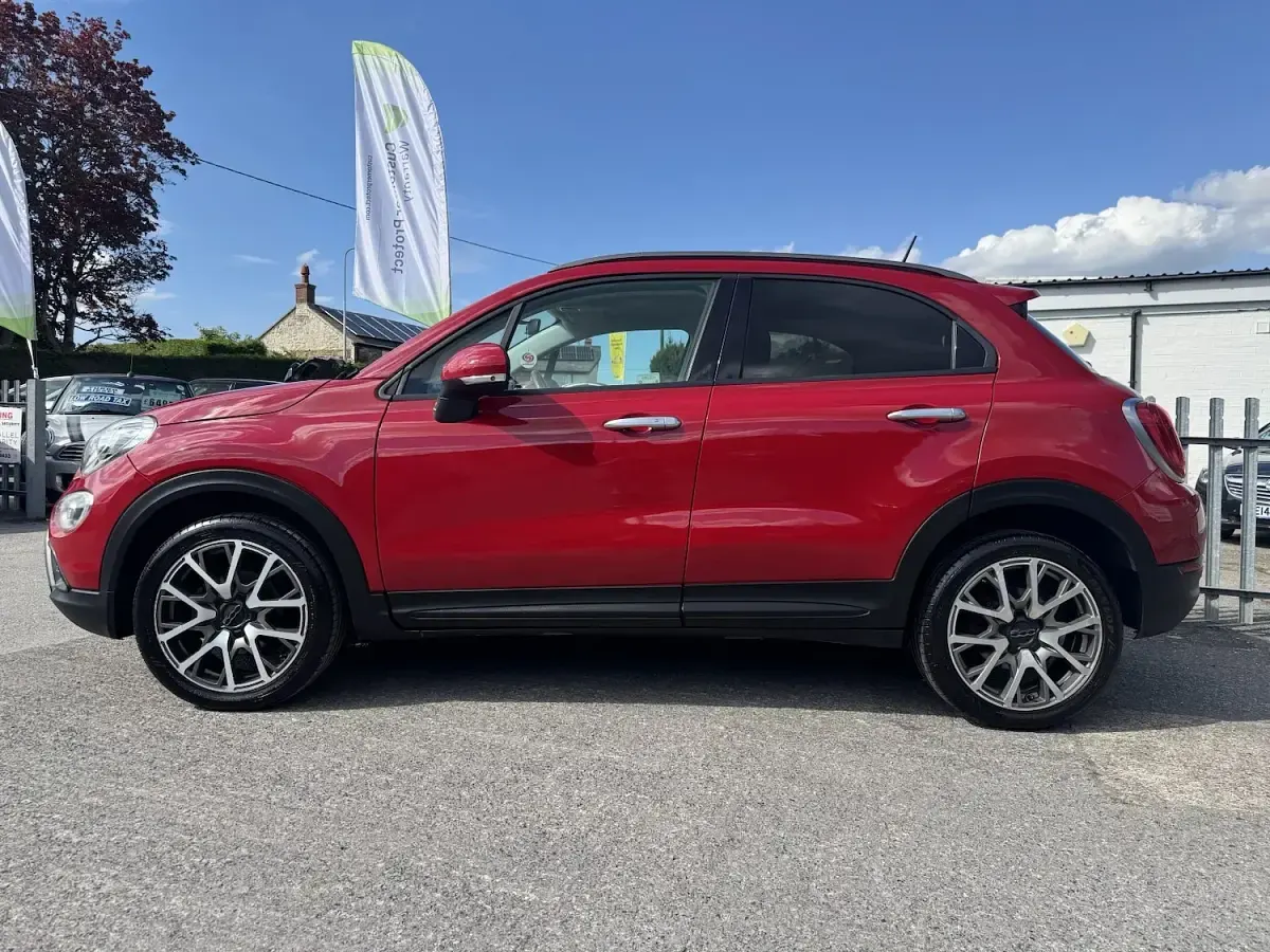 Used Fiat 500X Cross Plus 120 HP (88 kW) 2015 Red SUV
