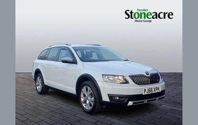 White Used 2016 Skoda Octavia Scout 4x4 Estate | £12,500 (Good price) - Image 1/4