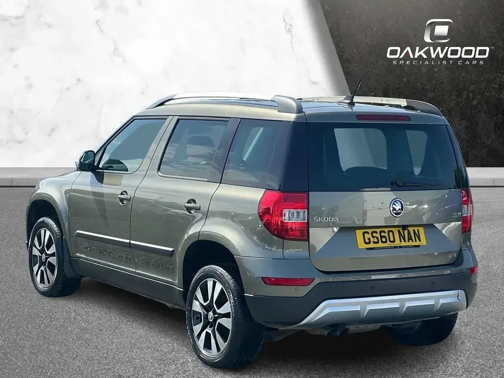 Used Skoda Yeti LAURIN & KLEMENT 140 HP (102 kW) 2015 Green SUV