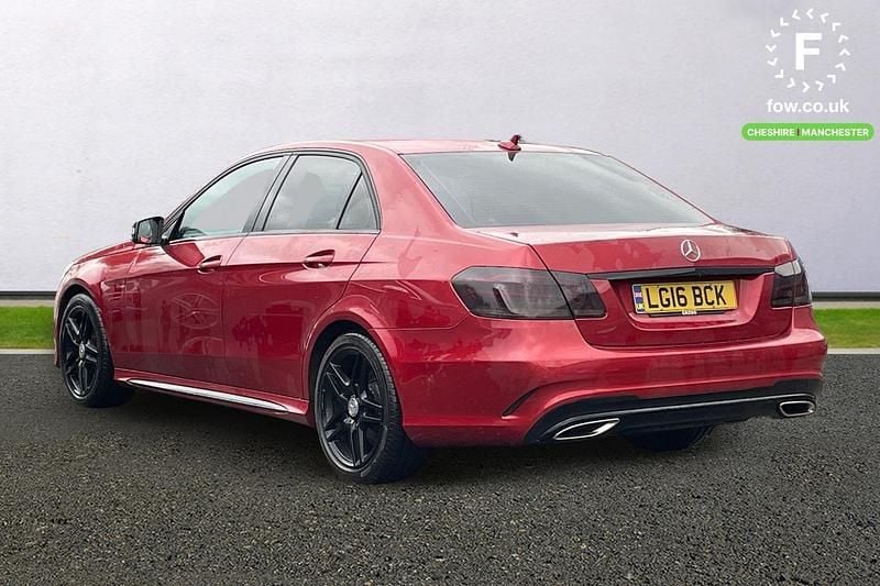 Begagnad Mercedes E220 Active 177 HK (130 kW) 2016 Röd Sedan