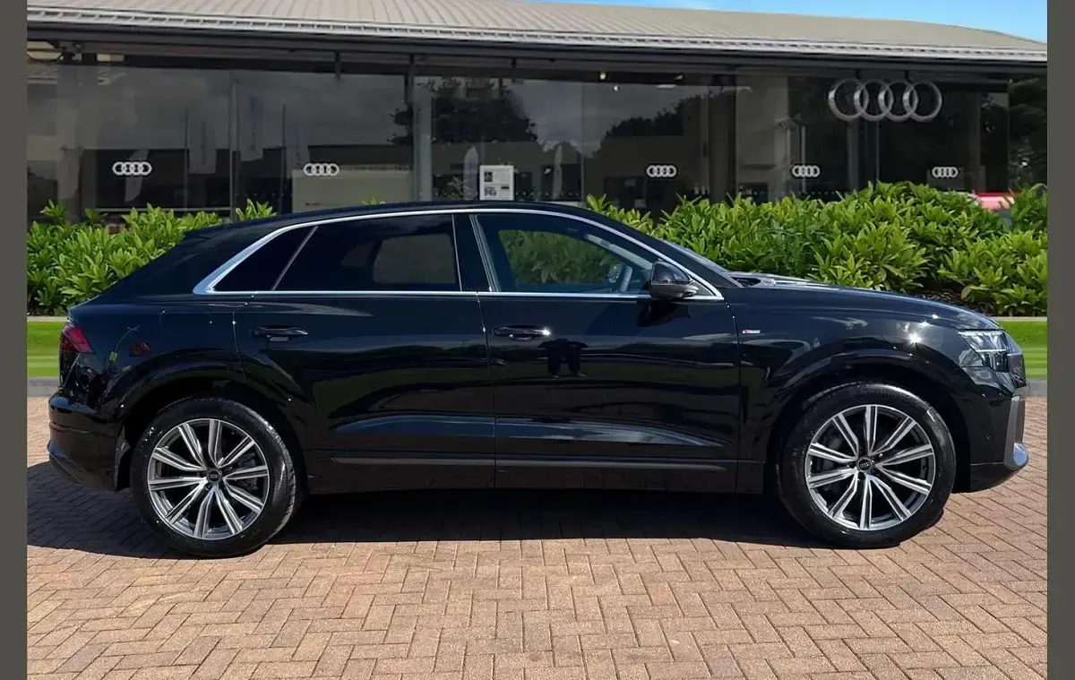 New Audi Q8 S-Line 286 HP (210 kW) 2026 Black SUV